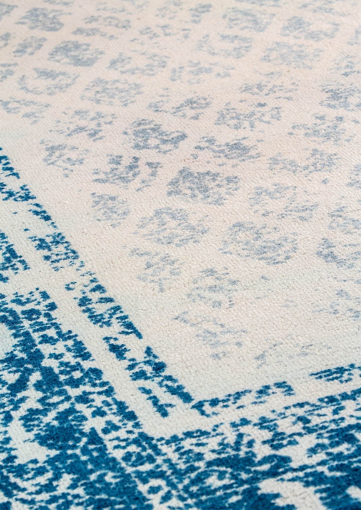 Modern Contemporary Geometric Abstract Border Mariam Corona Blue Wool Area Rug Carpet