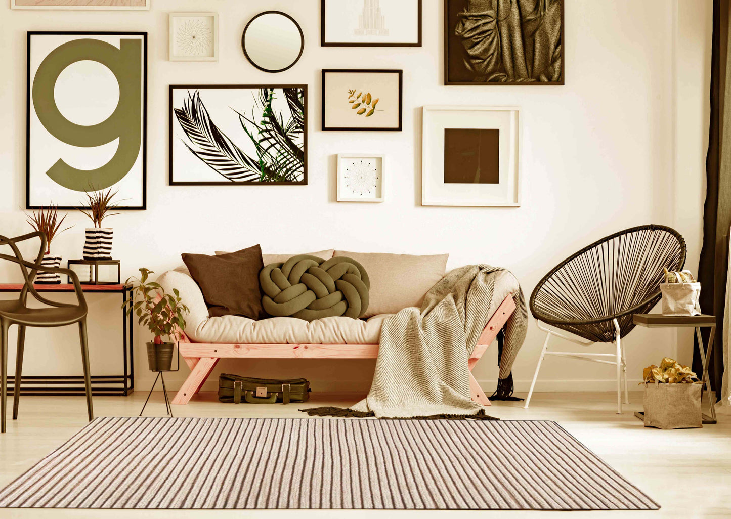 area rugs springfield, area rug, black rug, black and white area rug, area rug for bedroom, area rug for living room, 5x7 rug in USA, round rug, cowhide rug, discount area rug, Beige area rug, handmade area rug