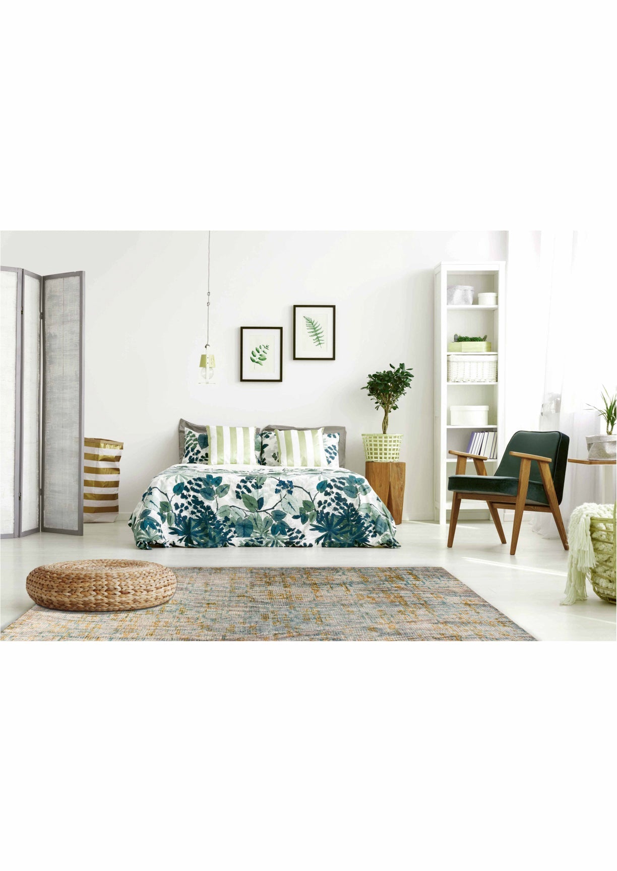 contemporary rug, orange rug, Area rug, area rug in USA, bedroom for area rug, area rug for living room, shag rug, rug sizes, sheepskin rug