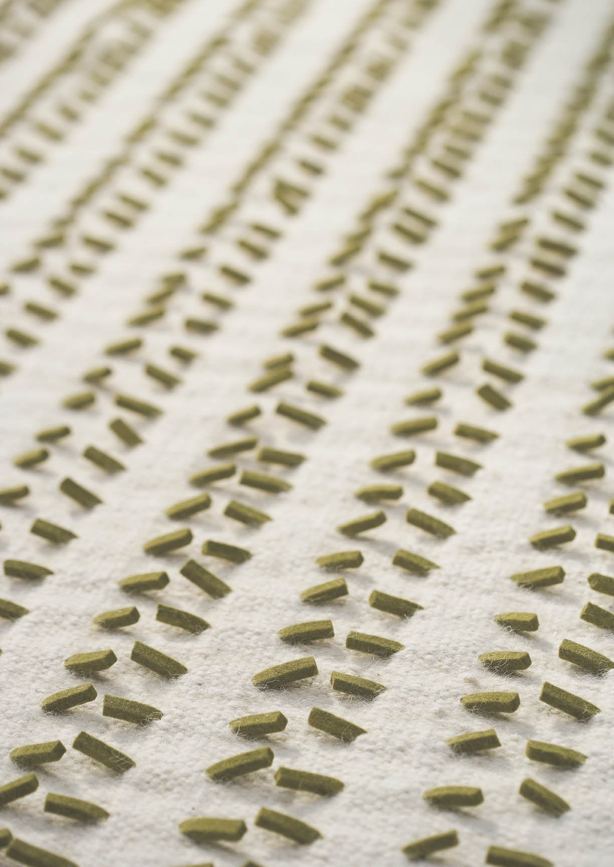 Hand Woven Textured Kea Palmdale White/Green Area Rug Carpet