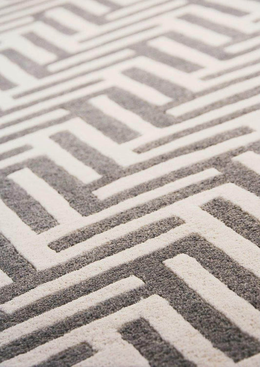 Hand-Tufted Chevron Pattern Vinson Portland Grey Area Rug Carpet